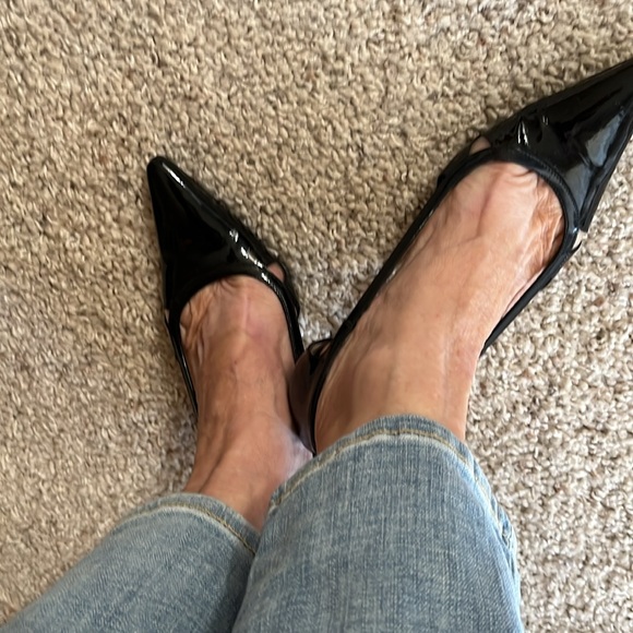 EUC MANOLO BLAHNIK PUMPS - Picture 9 of 12